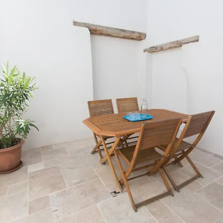 Les Maisons De L'olivette * 拉考德索梅