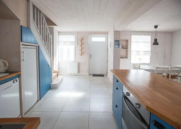 Les Maisons De L'olivette بيت للعطل لا كوردي سور مير