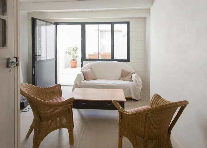 Les Maisons De L'olivette بيت للعطل لا كوردي سور مير