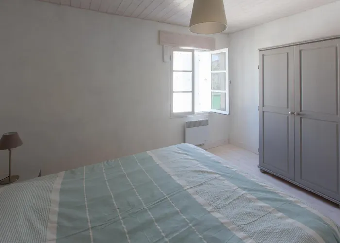 Les Maisons De L'olivette بيت للعطل